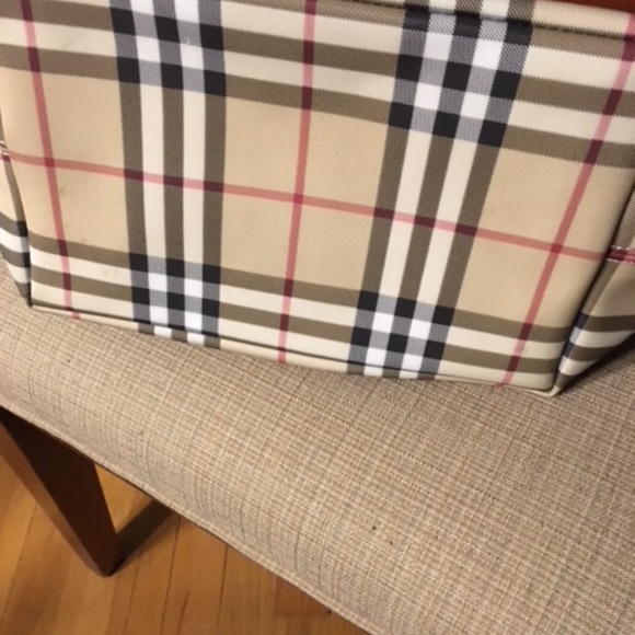 Burberry Nova Check Tote - Picture 8 of 16